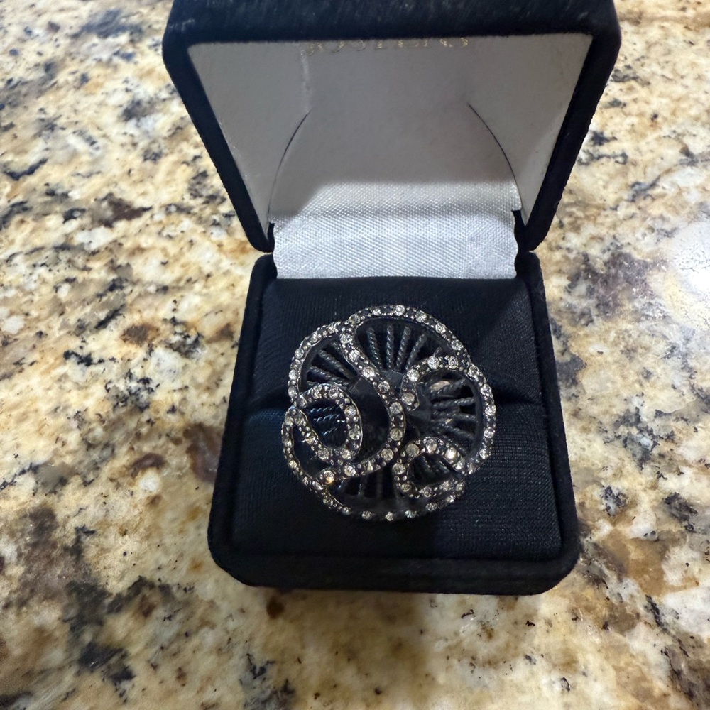 Premier Designs Silver and Black Ornate Ring